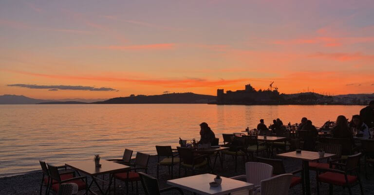 Bodrum’da Pizza ve İtalyan Mutfağının Denize Sıfır Adresi: Red Pan Pizzeria